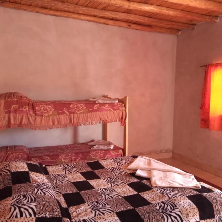 Hostal familiar Hornocal - Habitación Cuádruple con baño privado - 2