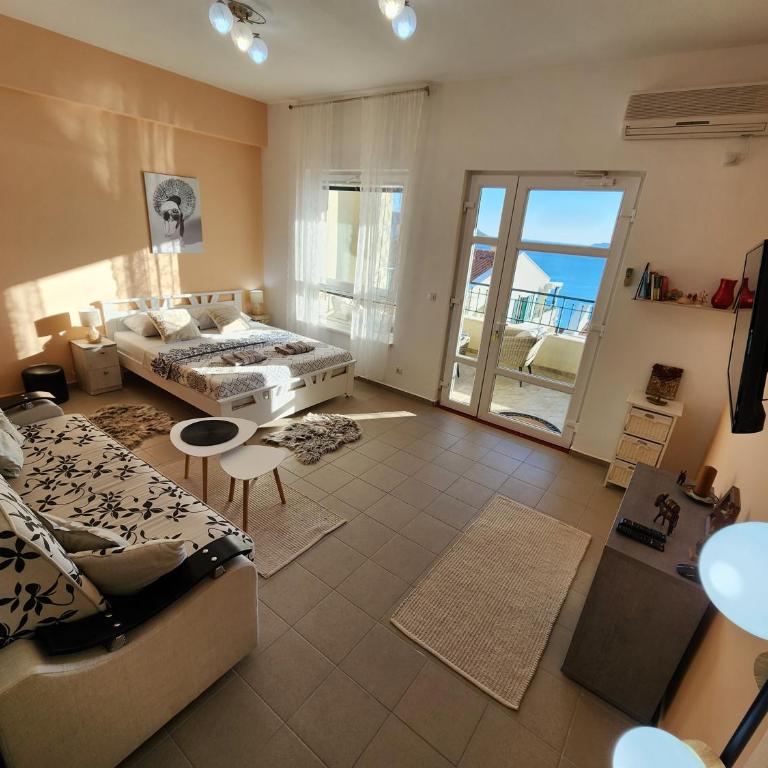 Beachside Studio with Sea View - Herceg Novi - Studio with Sea View - 7
