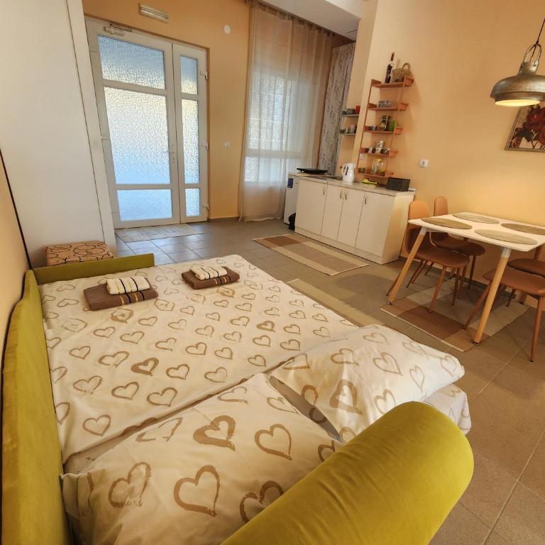 Beachside Studio with Sea View - Herceg Novi - Studio with Sea View - 24