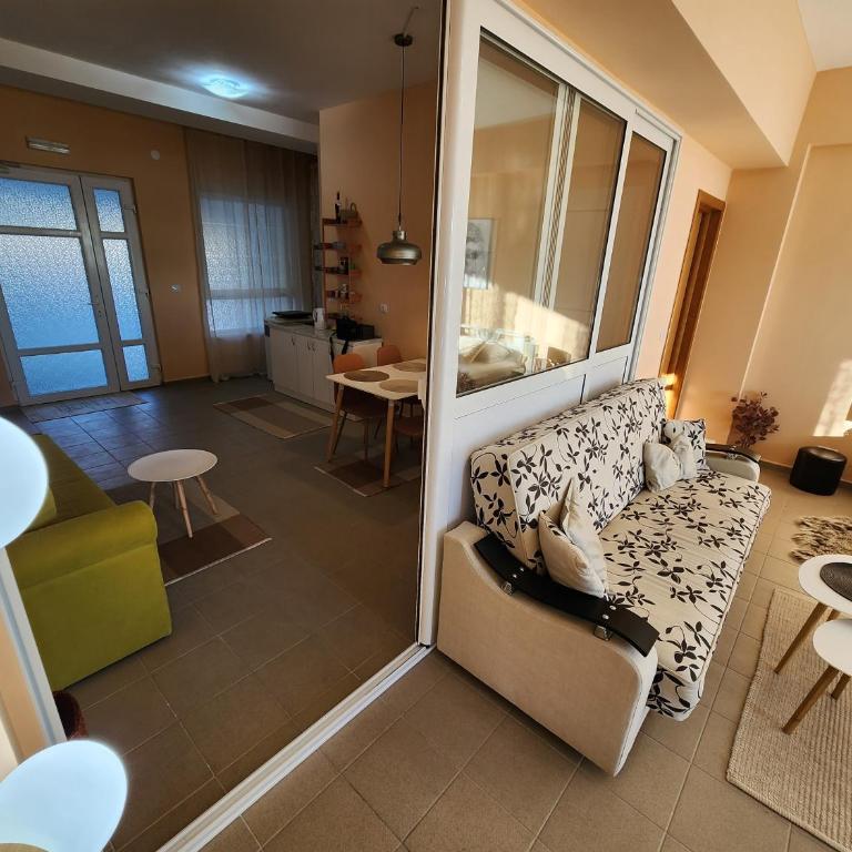 Beachside Studio with Sea View - Herceg Novi - Studio with Sea View - 15