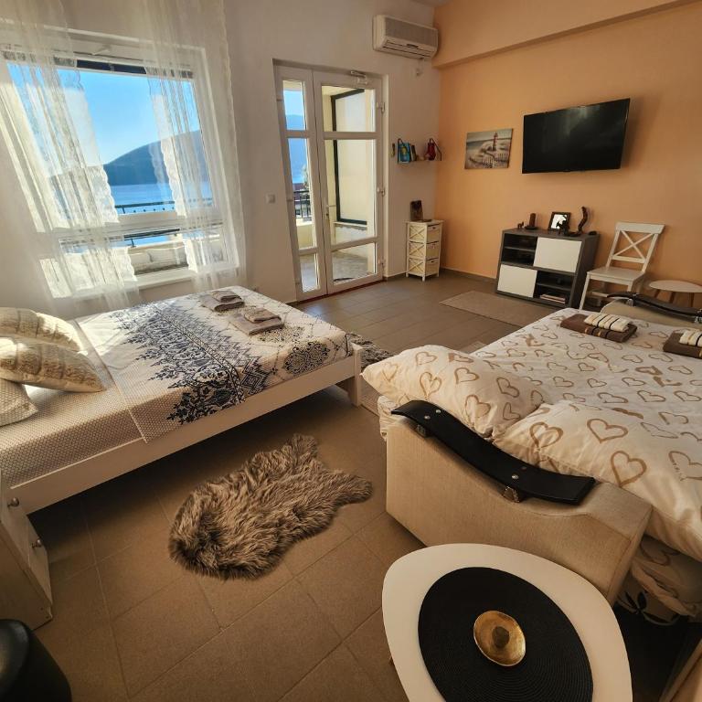 Beachside Studio with Sea View - Herceg Novi - Studio with Sea View - 4