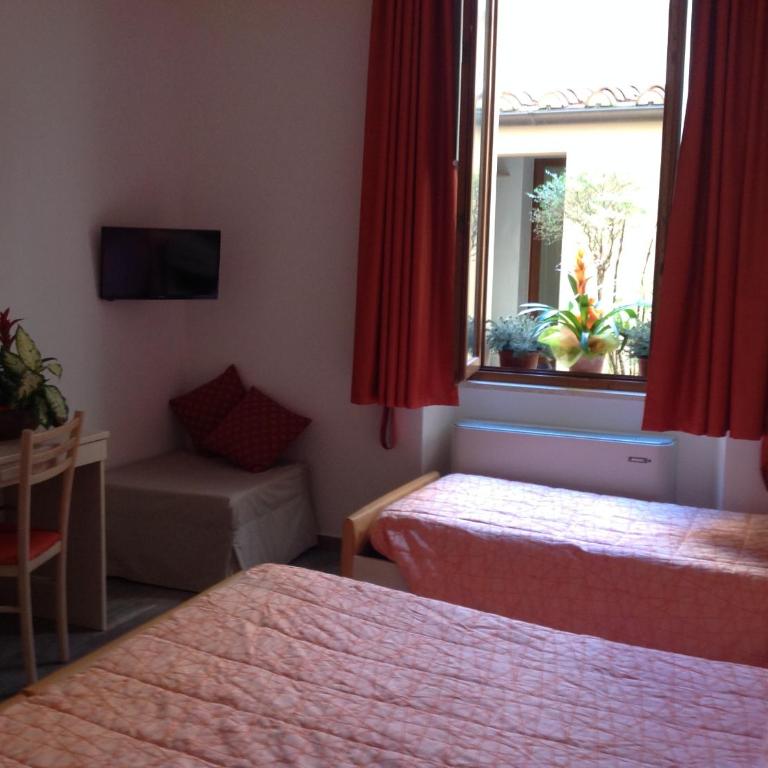Bed & Breakfast Camollia - Camera Tripla - 8