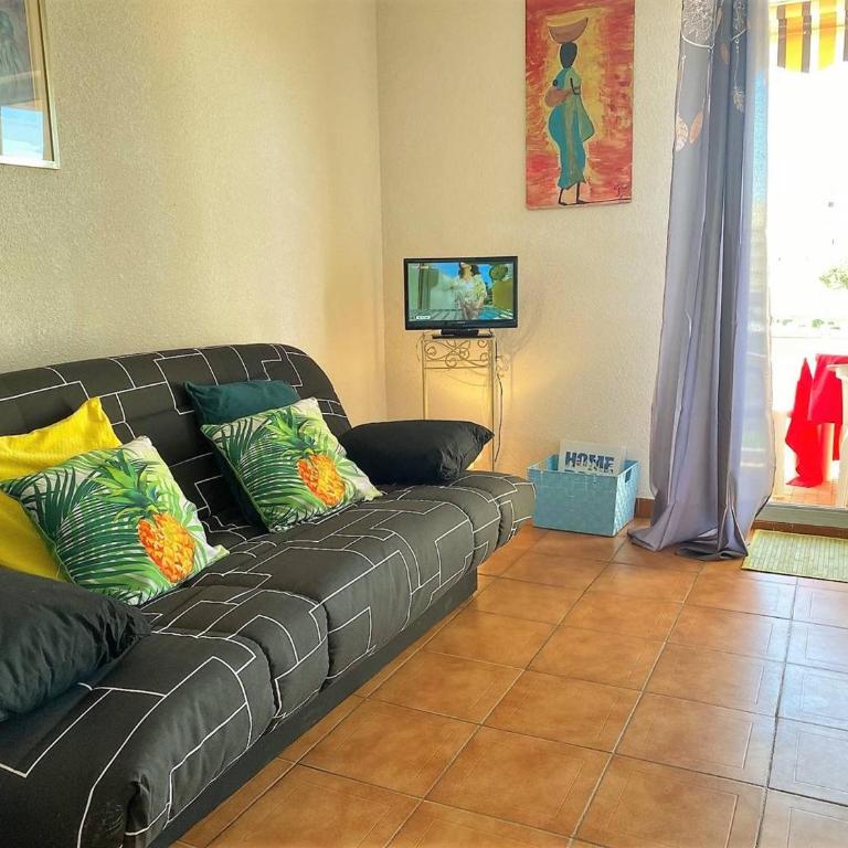 Studio au Lavandou, Proche Plage, Terrasse, Parking Privatif, 4 Couchages - FR-1-251-236 - Appartement (4 Adultes) - 4