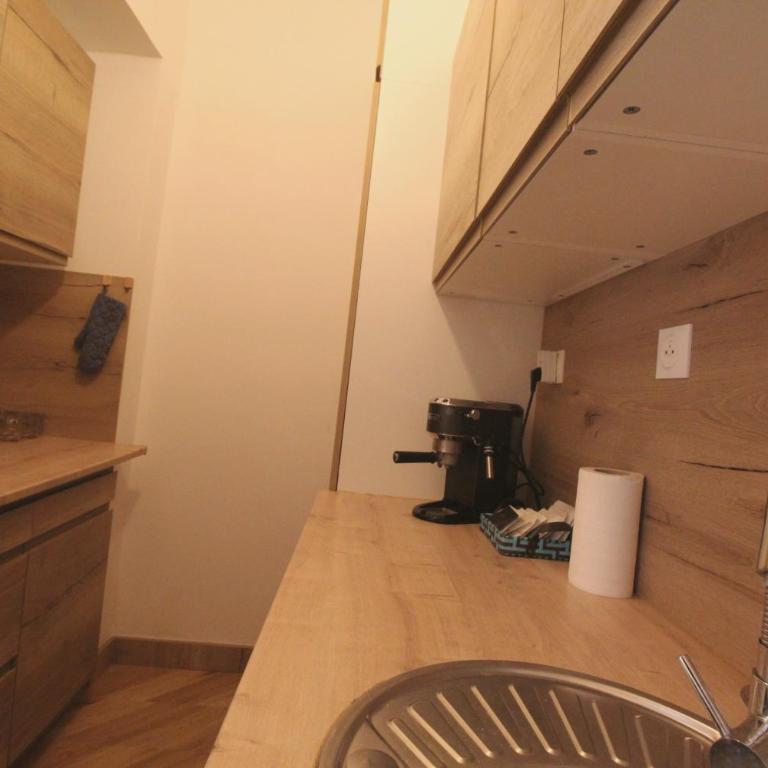 Super Flat, Garden. Bnbrickeys - Two-Bedroom Apartment - 30