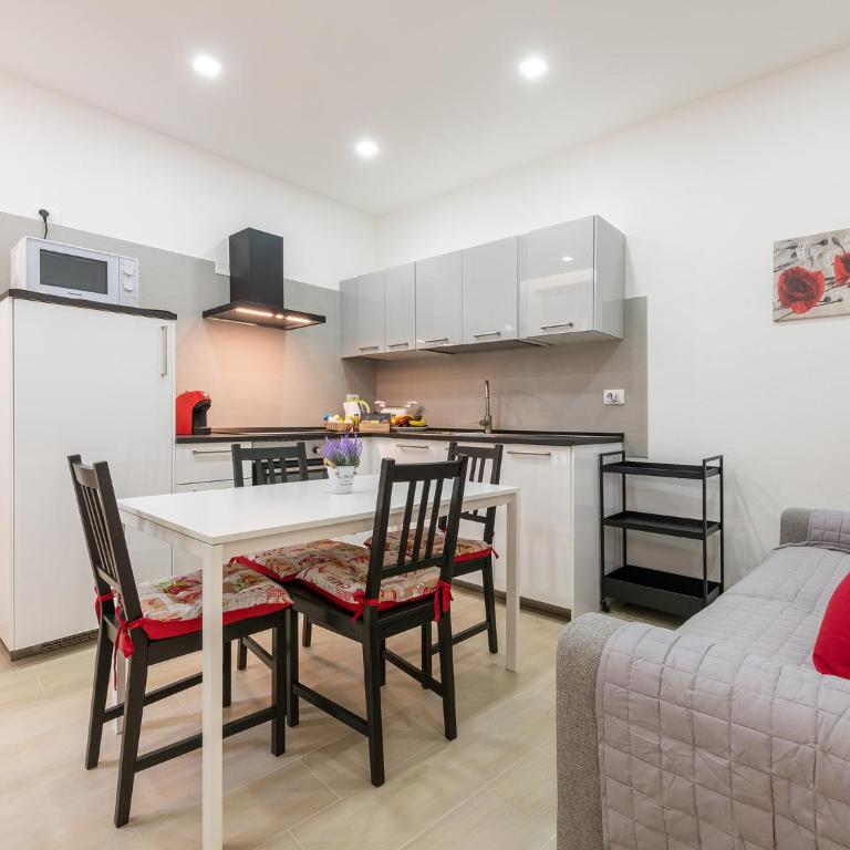Sabamiglia Apartments - One-Bedroom Apartment - 1