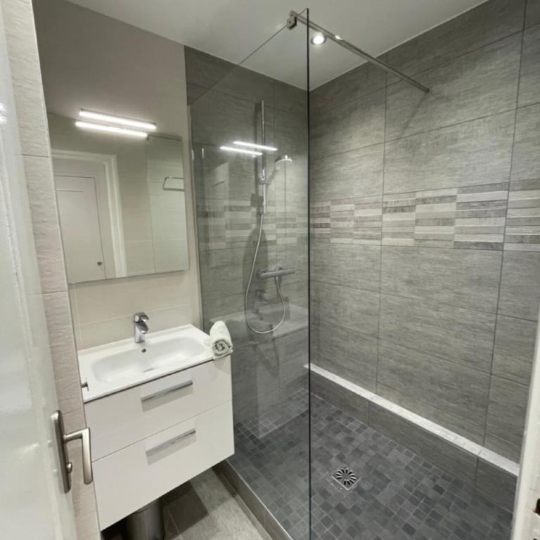 Vue Lac, Central et Contemporain - Appartamento con 2 Camere da Letto - 10
