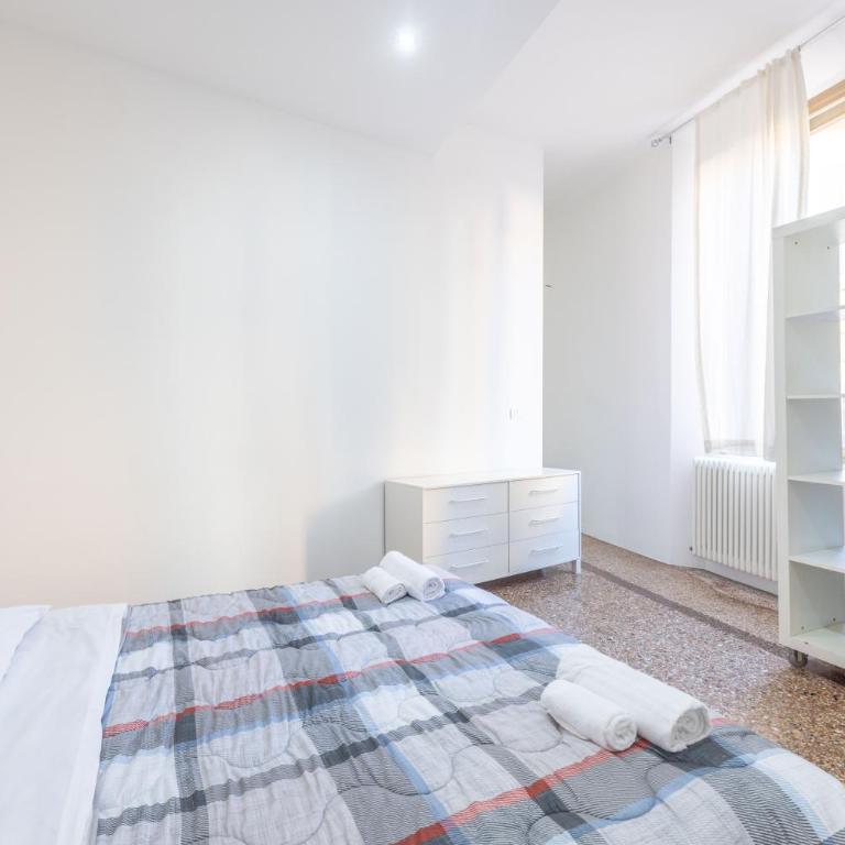 Nel Ghetto, Bologna by Short Holidays - Two-Bedroom Apartment - 9