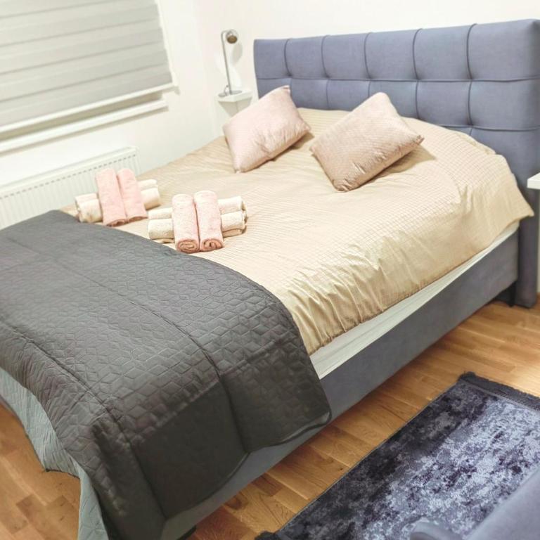 Silver Apartment - Two-Bedroom Apartment - 8