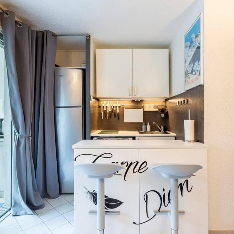 Chez Claude & Isabelle - Joli studio cabine climatisé avec parking et piscine - One-Bedroom Apartment - 3
