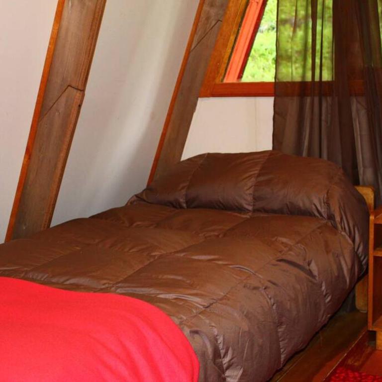 Refugio del Pollux- Coyhaique- Orillas Lago Pollux - Three-Bedroom Chalet - 12