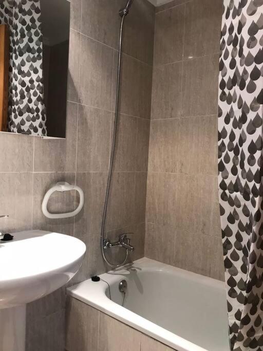 Lovely one bedroom unit with balcony and pool - Apartamento de 1 dormitorio - 10