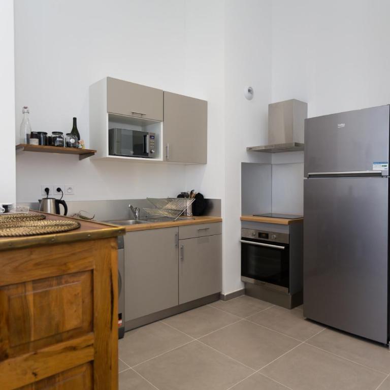 Bail mobilité - Le Mazenod Appartement avec balcon - Appartement - 5