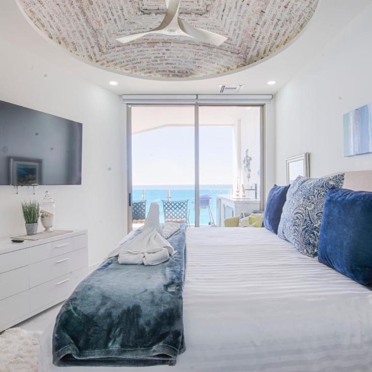 Esmeralda Beach Resort - Three-Bedroom Apartment - 5