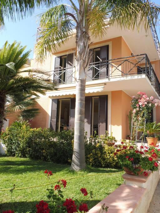 Appartamento in Villa a 100 metri dal mare - Appartamento con 2 Camere da Letto - 1