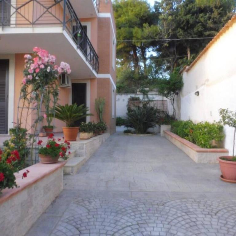 Appartamento in Villa a 100 metri dal mare - Appartamento con 2 Camere da Letto - 15