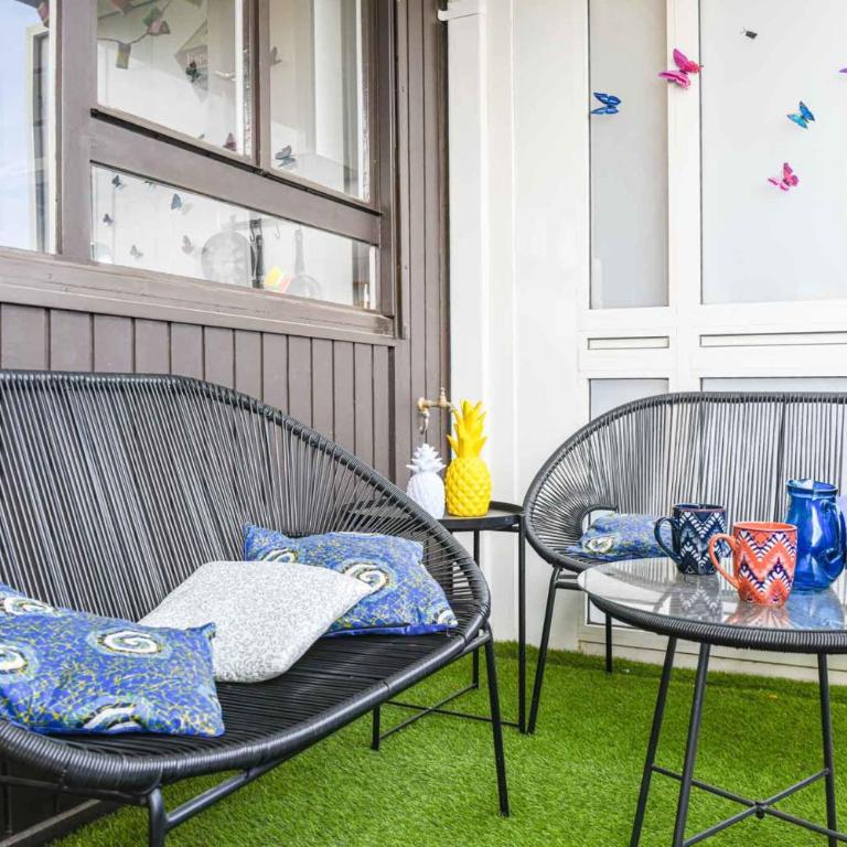 Grand appartement avec balcon et parking - Apartment - 13