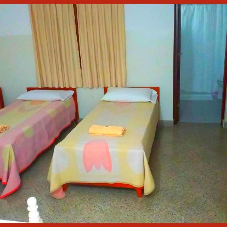 Das Heim Hotel - Quadruple Room with Bathroom - 1