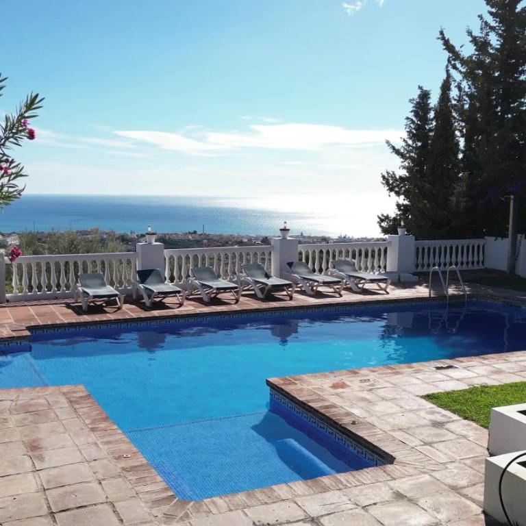 Gran villa con vistas al mar y piscina privada - Villa - 8