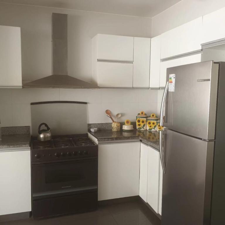 Lindo apartamento muy bien y cómodo - Three-Bedroom Apartment - 13