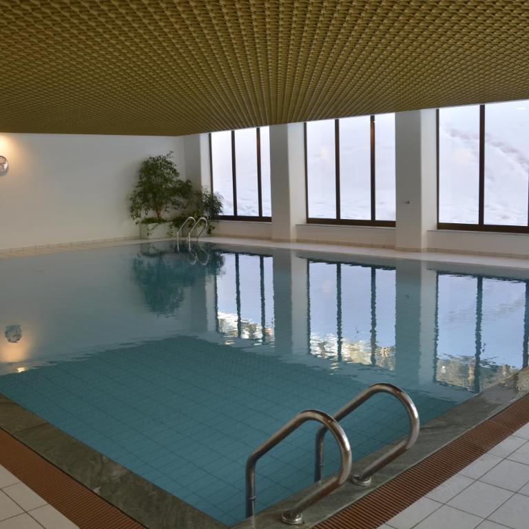 Apartments Chesa Guardaval - Großes Apartment mit 2 Schlafzimmern und einem Balkon - 8