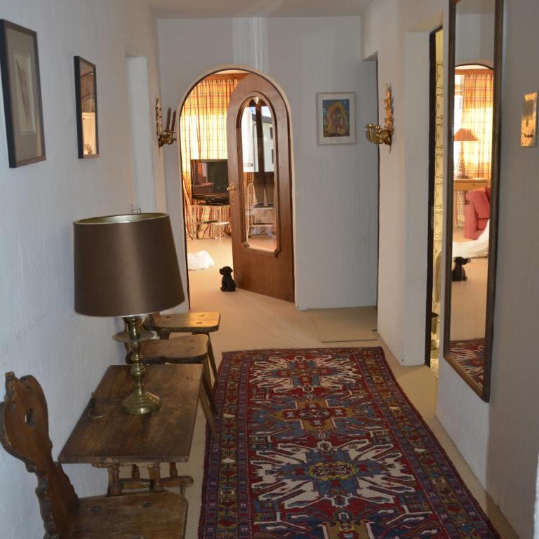 Apartments Chesa Guardaval - Großes Apartment mit 2 Schlafzimmern und einem Balkon - 10