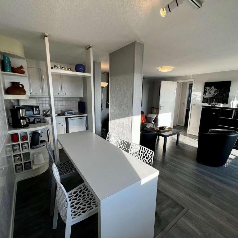 Quiberon - Appartement 2 pièces, terrasse, animaux permis, parking - FR-1-478-54 - Appartement (4 Adultes) - 2