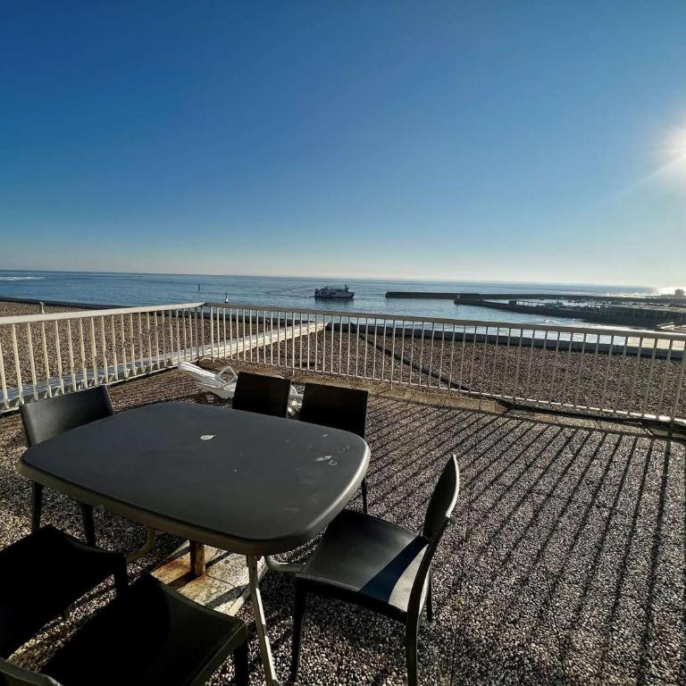Quiberon - Appartement 2 pièces, terrasse, animaux permis, parking - FR-1-478-54 - Appartement (4 Adultes) - 10