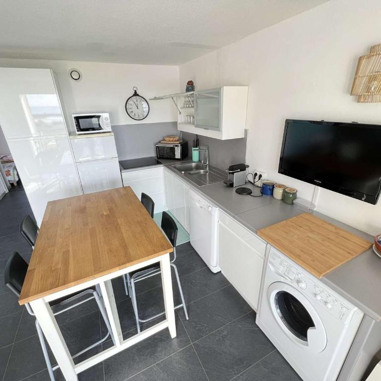 Appartement 4 pièces avec parking, piscine et proche plage au Cap d'Agde - FR-1-702-19 - Apartment - 4