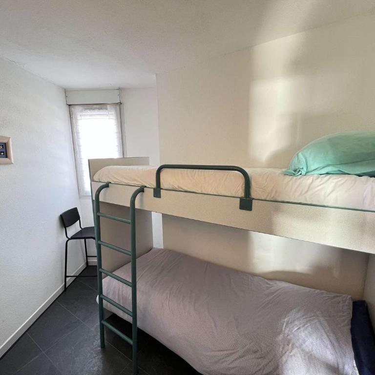 Appartement 4 pièces avec parking, piscine et proche plage au Cap d'Agde - FR-1-702-19 - Apartment - 7