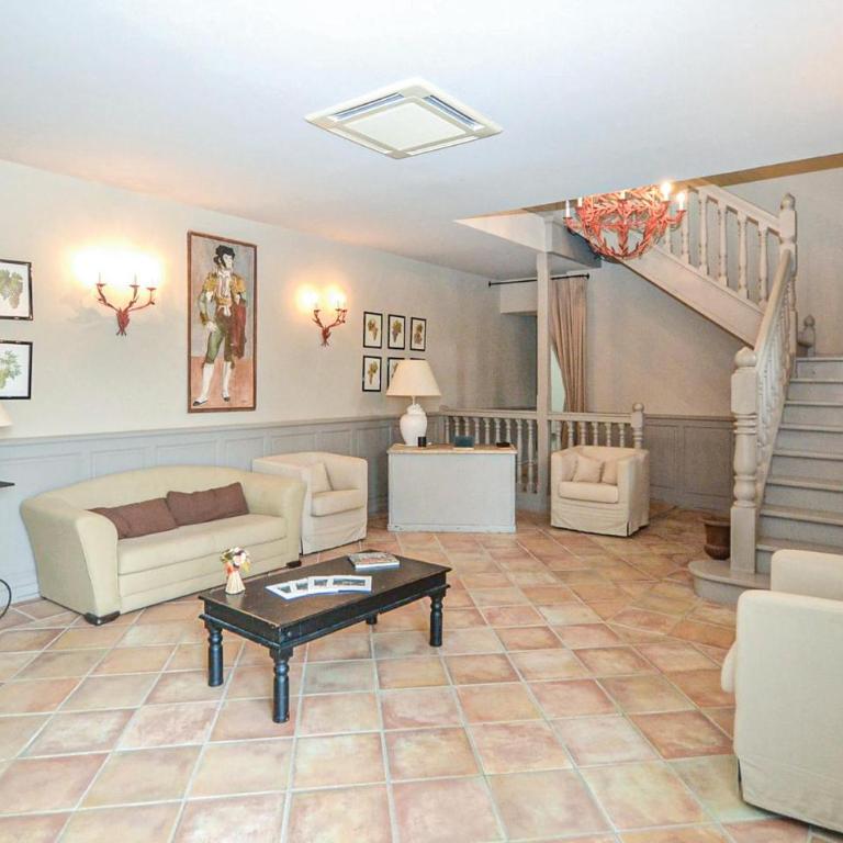 Lovely Home In Béziers - Maison de Vacances 7 Chambres - 23