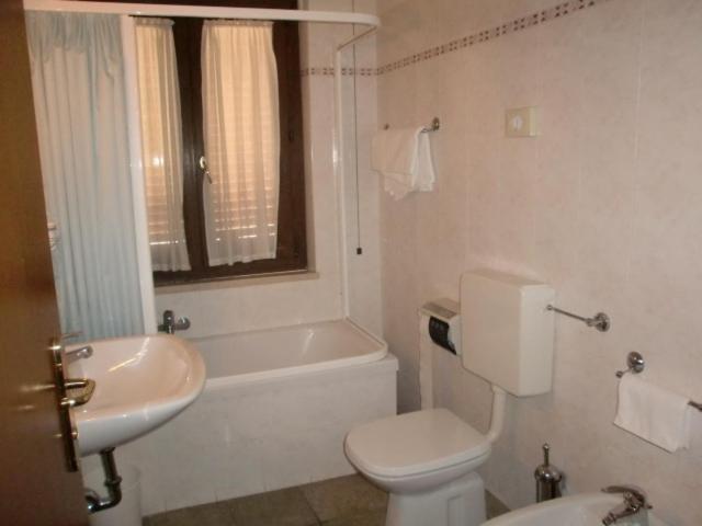 Hotel San Pietro - Camera Doppia con Letti Singoli - 4