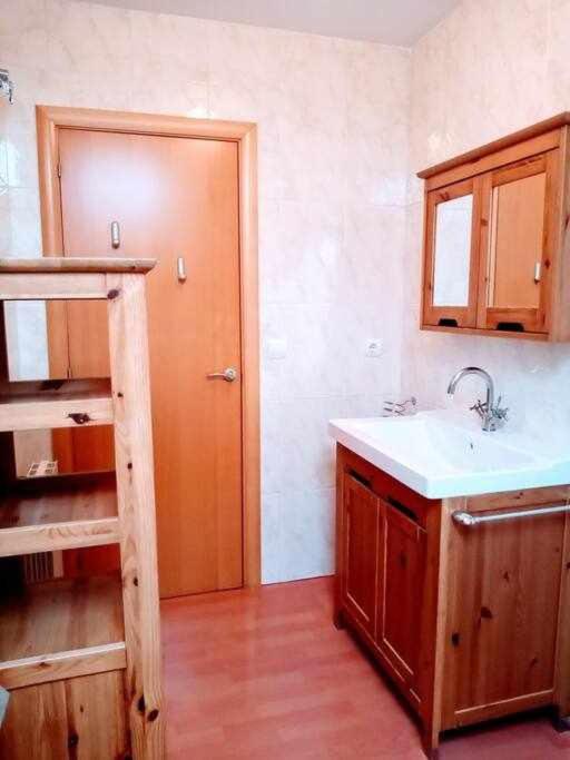 Precioso atico con bonitas vistas a la Peña Oroel - Appartement - 9