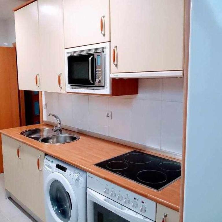 Precioso atico con bonitas vistas a la Peña Oroel - Appartement - 14