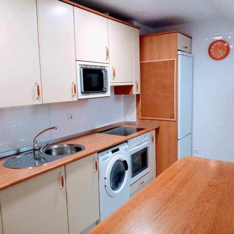 Precioso atico con bonitas vistas a la Peña Oroel - Appartement - 17