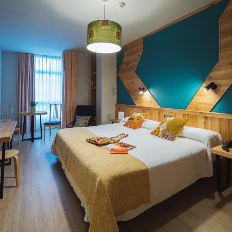 Hotel San Miguel - Habitación con cama extragrande. - 2