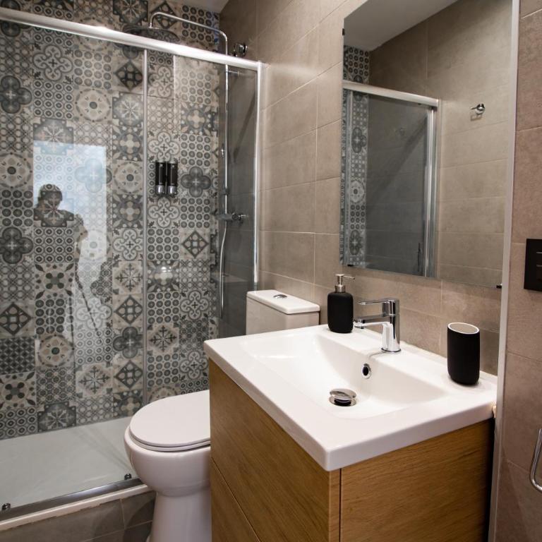 Granadi Apartamentos - One-Bedroom Apartment - 9