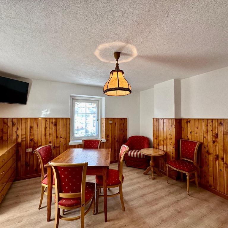 Central Apartment Canazei - Appartamento con 3 Camere da Letto e Vista Montagna - 11