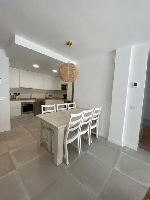 Stylish Seaside 3 Bed Apartment with Terrace + Sea View - Three-Bedroom Apartment - 8