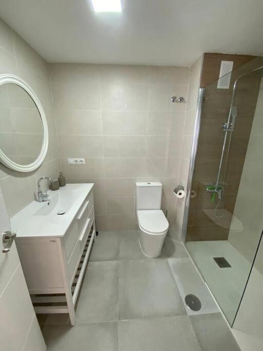 Stylish Seaside 3 Bed Apartment with Terrace + Sea View - Three-Bedroom Apartment - 18