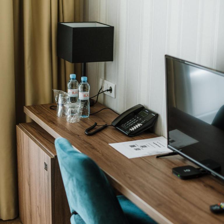 Hotel Nais - Standardna Dvokrevetna Soba sa Bračnim Krevetom - 7