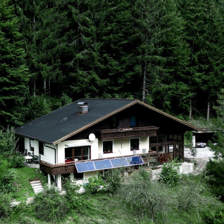Kleine einfache Ferienwohnung in malerischer Umgebung Salzburgs - Apartment mit 1 Schlafzimmer - 1