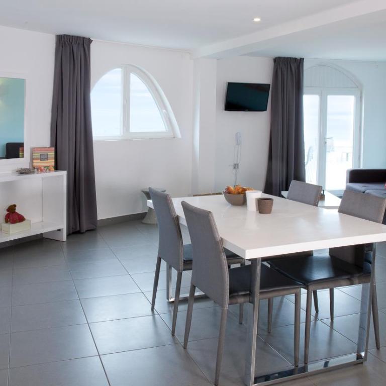 Résidence Coté Mer - Appartement Supérieur 1 Chambre avec Terrasse et Vue sur la Mer - 3
