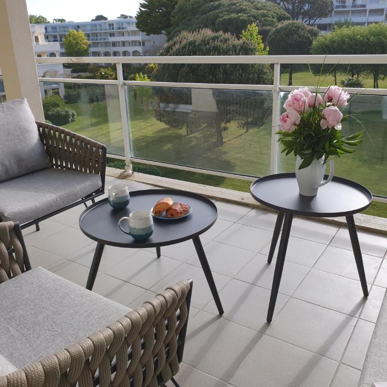 Appartement avec grande terrasse dans un magnifique parc à 5 minutes de la plage - Appartement 2 Chambres - 3