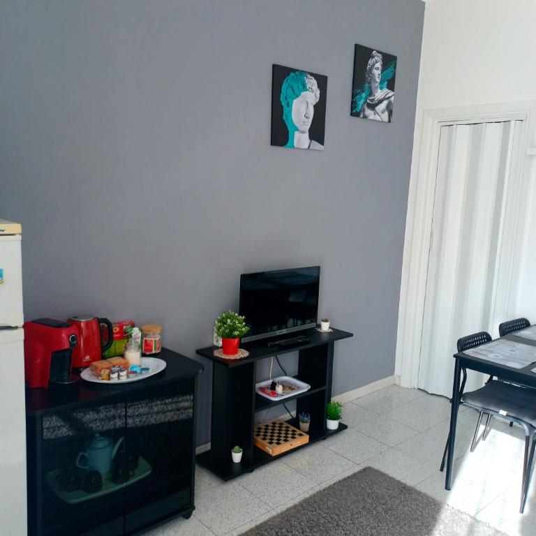 Intero appartamento luminoso e accogliente ! - One-Bedroom Apartment - 15