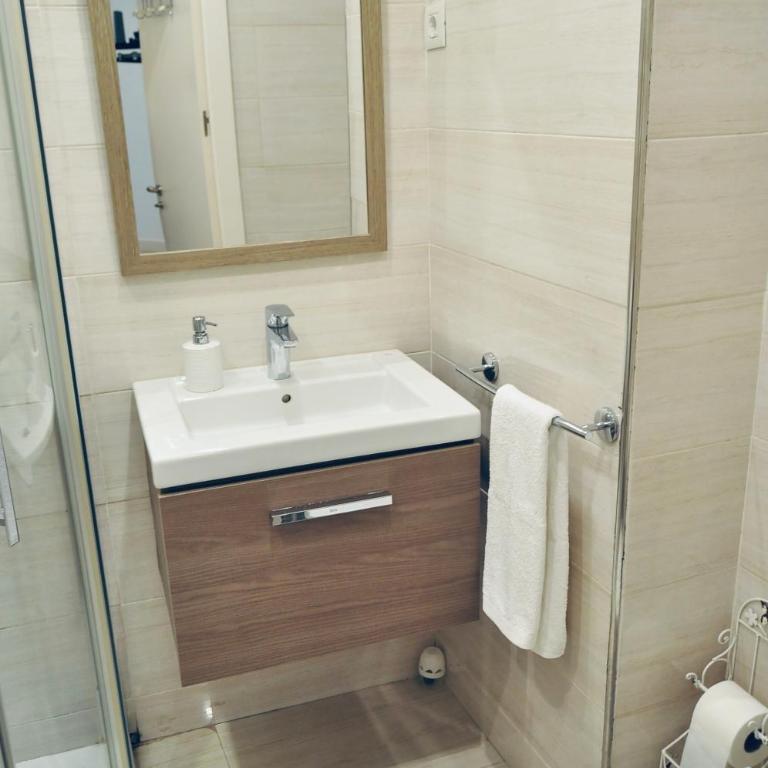 Mirador Catedral de Santiago - Estudio Deluxe con cama grande - 3