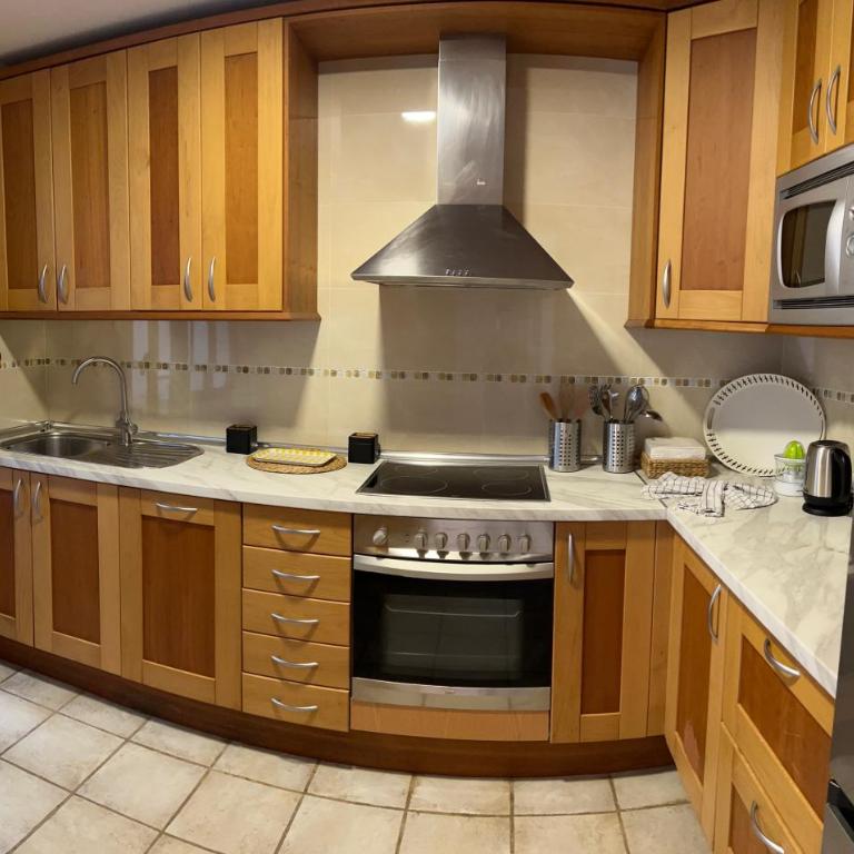 Villa linda - Three-Bedroom Villa - 16