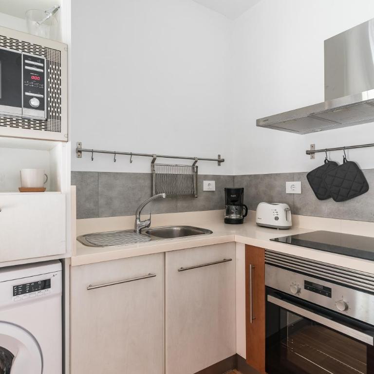 Home2Book Charming Beachside Retreat Las Canteras - Apartamento de 2 dormitorios - 12