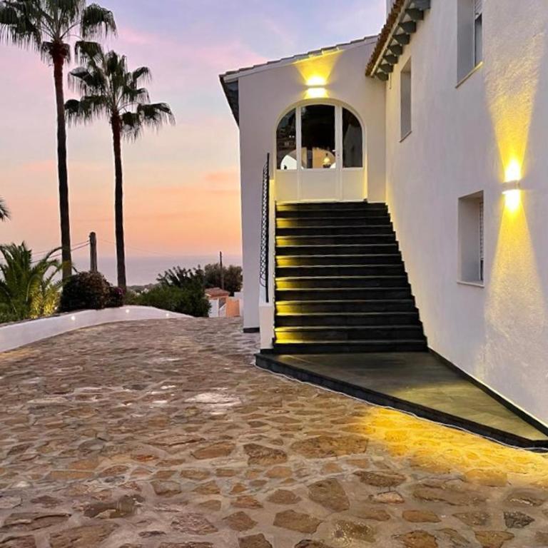 Casa Vida, your villa with panoramic sea views in Moraira. - Three-Bedroom Villa - 42