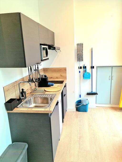 Le Cosy Central Moderne et Chaleureux - Appartamento con 1 Camera da Letto - 11