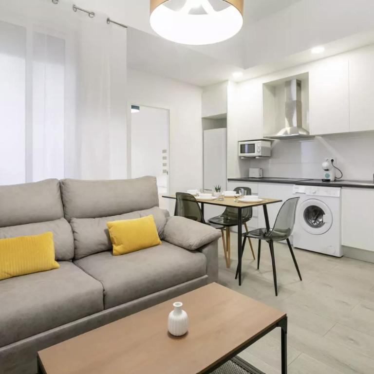 Fantastic apartment in the heart of Alicante - Quiet courtyard side - One-Bedroom Apartment - 2